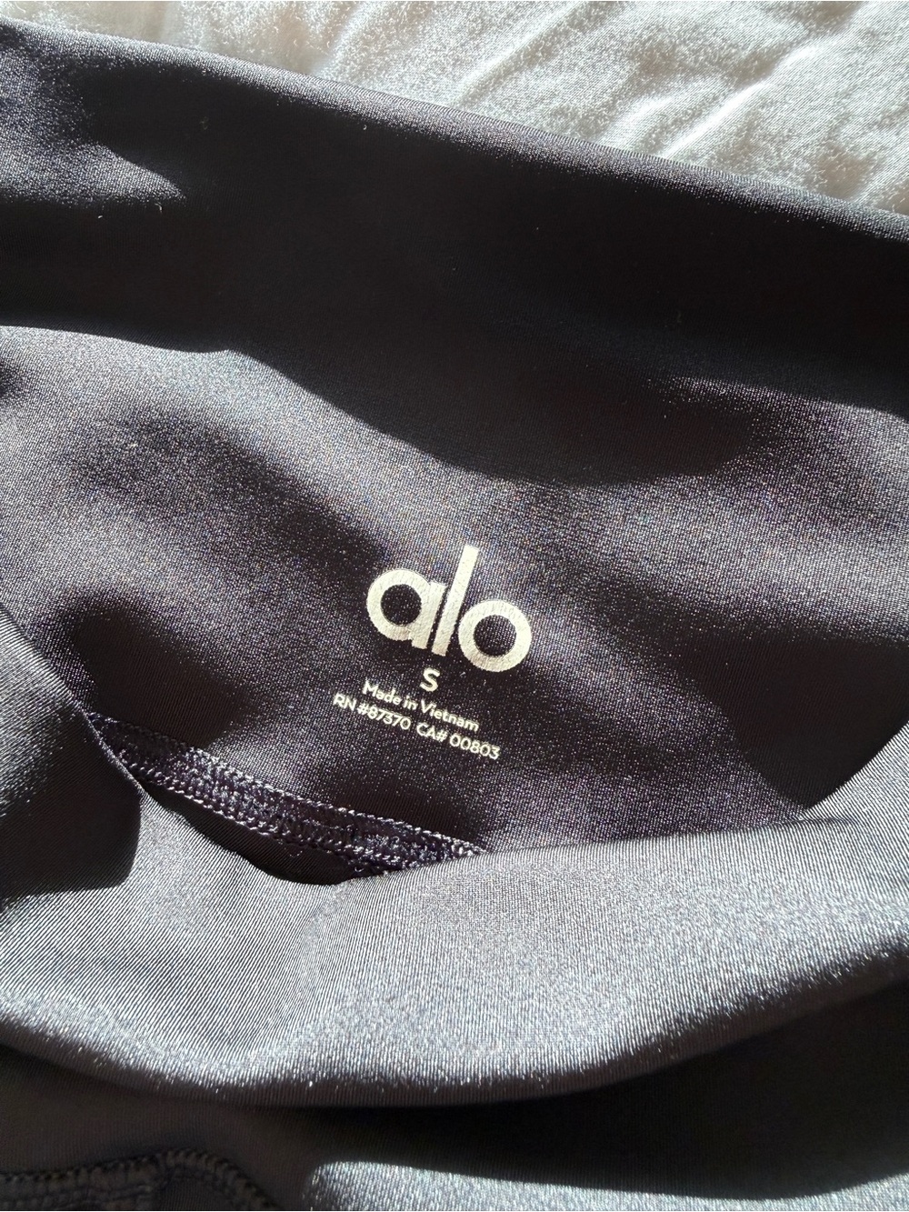 Alo Yoga High-Waist Airlift Legging in Black Small - Picture 3 of 9